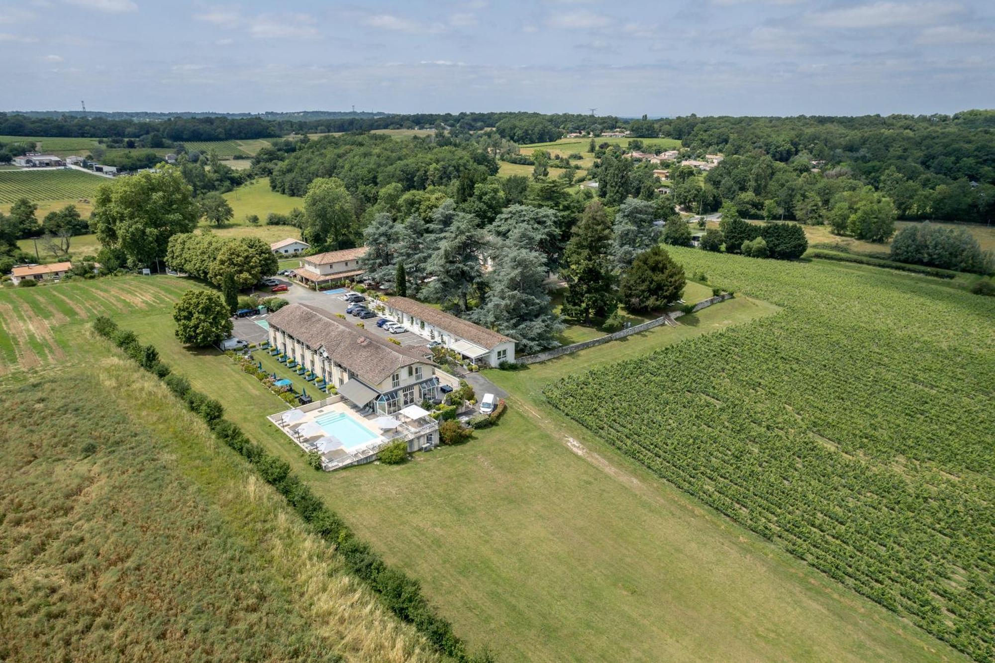 Pey La Tour - Logis Hotels & Restaurant Salleboeuf Exterior photo
